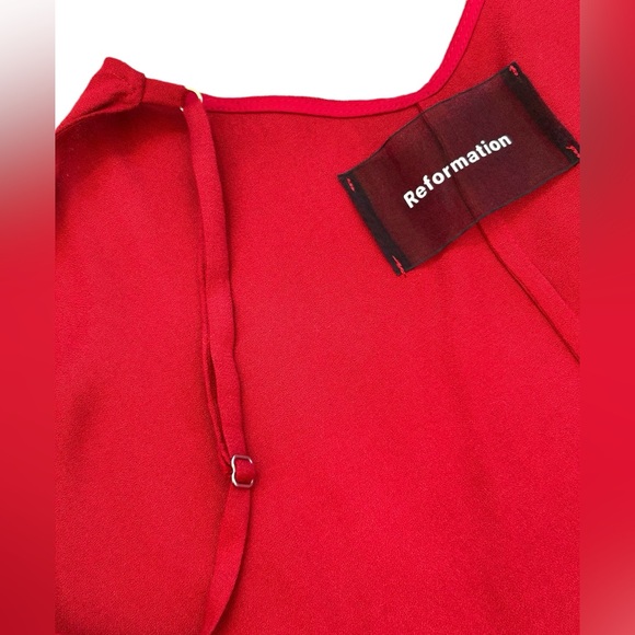 Reformation Ilona Wrap Top in Burgundy Red - LARGE - Picture 10 of 14